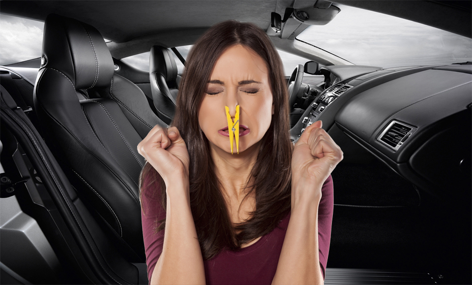 Как избавиться от неприятного запаха в авто?